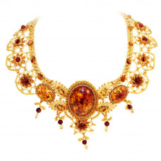 Плетеное колье из балтийского янтаря и бисера