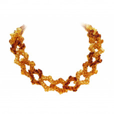 Плетеное колье из янтаря и бисера
