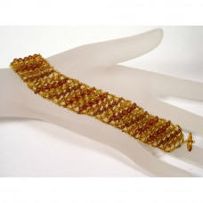 Плетеный браслет из бисера и природного янтаря