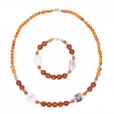 Прекрасный комплект: колье, браслет из бисера, балтийского янтаря и розового опала.