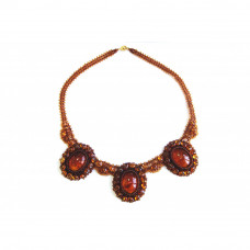 Прелестное колье из натурального янтаря