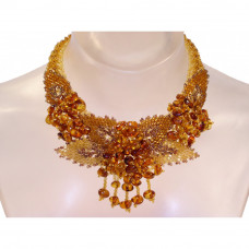 Роскошное колье из балтийского янтаря и бисера