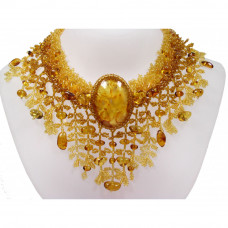 Роскошное колье из балтийского янтаря и бисера