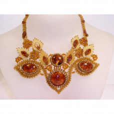 Роскошное крупное колье из натурального янтаря и бисера