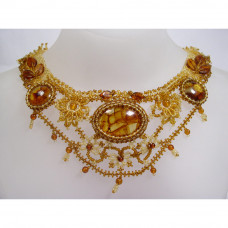 Роскошное плетеное колье из натурального янтаря и бисера