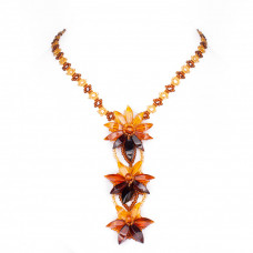 Роскошное, удлиненное колье из светлого и темного янтаря Роскошное, удлиненное колье из светлого и темного янтаря