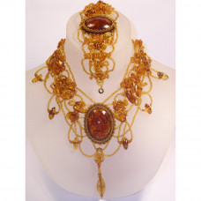 Роскошный комплект из натурального янтаря и бисера: колье, браслет