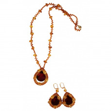 Серьги из темного балтийского янтаря и бисера