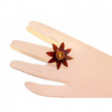 Стильное кольцо из балтийского янтаря и бисера