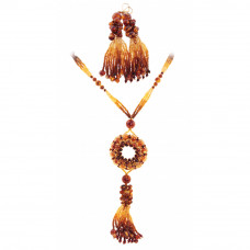 Стильный комплект из балтийского янтаря и бисера: кулон, серьги