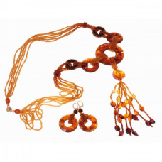 Стильный комплект из янтаря и бисера: кулон, серьги