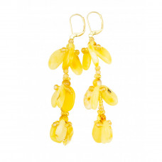 Удлиненные серьги из светлого натурального янтаря, бисера и ювелирного сплава