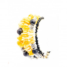 Янтарный браслет с бисером