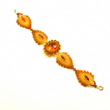 Янтарный браслет с бисером