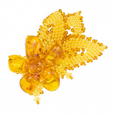 Яркая изящная брошь из натурального янтаря