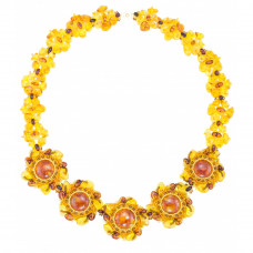 Яркое колье с цветами из натурального янтаря